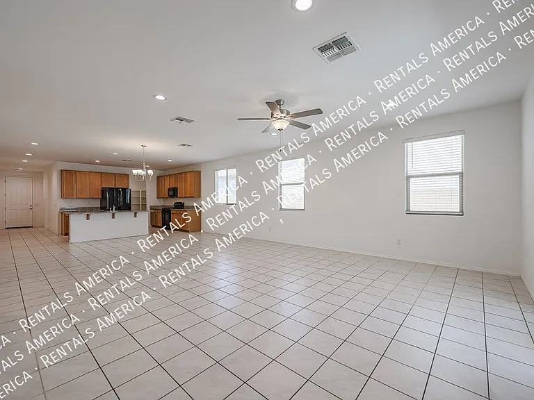 7513 W Illini St — Photo 18