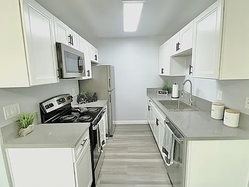 Floor plan 2 Bed 2 Bath upstairs