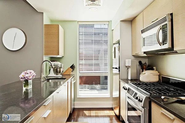 Rented by Metropolitan Property Group | media 11