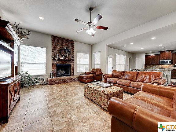 5th image of 841 Watson Ln