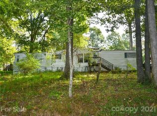 96 Plemmons Dr, Candler, NC 28715