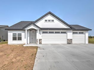 645 1st St SE, Elgin, MN 55932