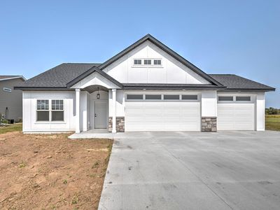 645 1st St SE, Elgin, MN, 55932