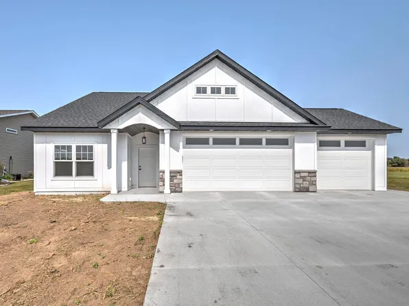645 1st St SE, Elgin, MN 55932