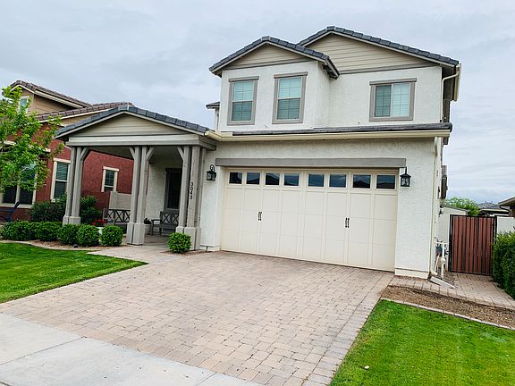 2nd image of 3043 E Sagebrush St