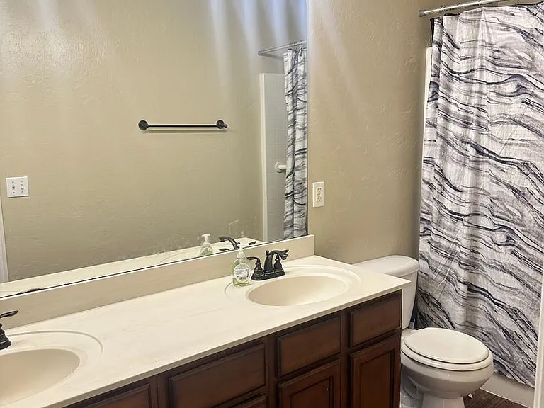 9312 Peachtree Ln — Photo 11