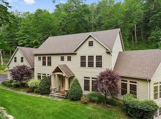 24 Canopus Hill Rd, Putnam Valley, NY 10579