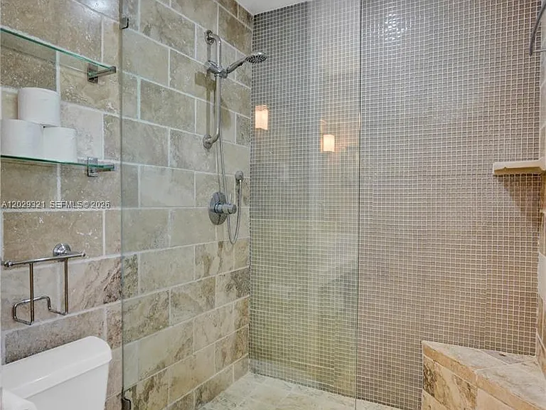 1912 NE 119th Rd — Photo 49