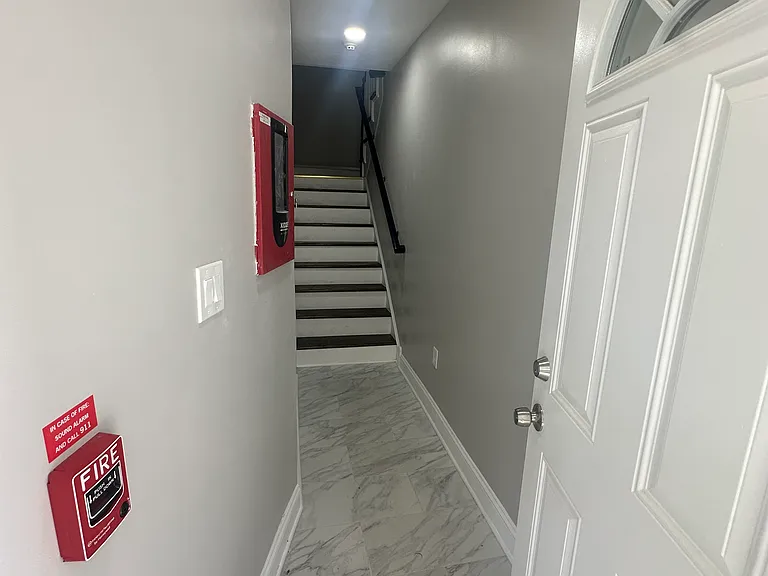 806 N 64th St — Photo 37