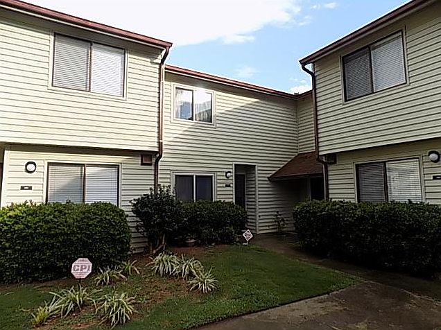1st image of 1194 Country Ct