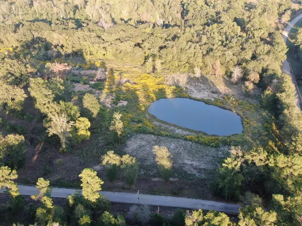 200 Mustang Dr, Longview, TX 75605