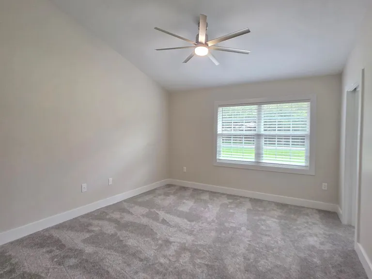 9405 SW 21st Ave — Photo 20