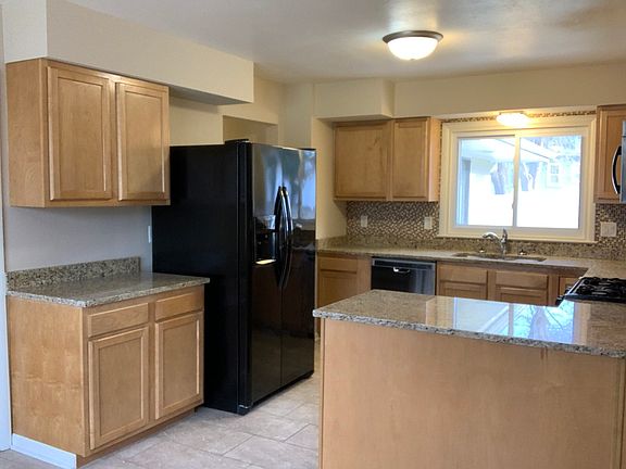 5th image of 3606 Belvoir Dr