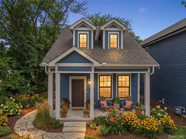 8754 Agnes St, Detroit, MI 48214