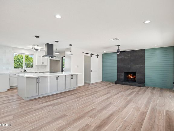 4th image of 1501 W DUNLAP Avenue