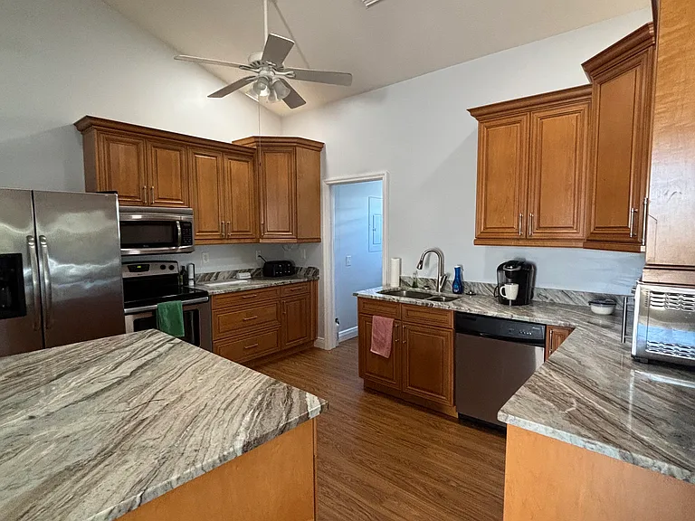 6111 Montego Bay Loop — Photo 34