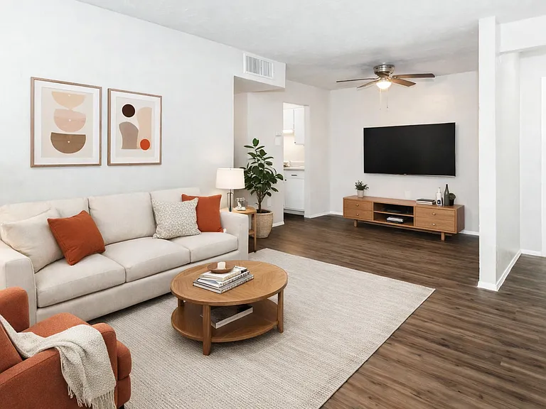 Scenic Pines Apartments — Photo 13