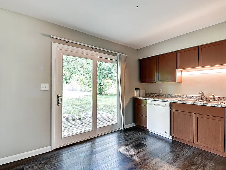 2515 Mullinix Rd — Photo 8