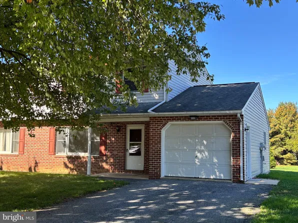 110 S 2nd St, Denver, PA 17517