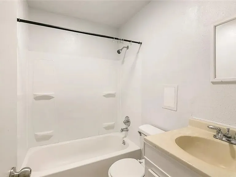 6003 Tullis Dr — Photo 8