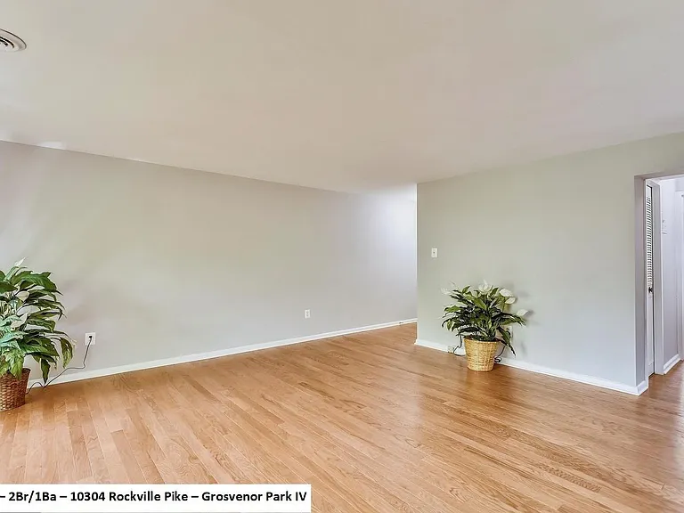 10304 Rockville Pike — Photo 2
