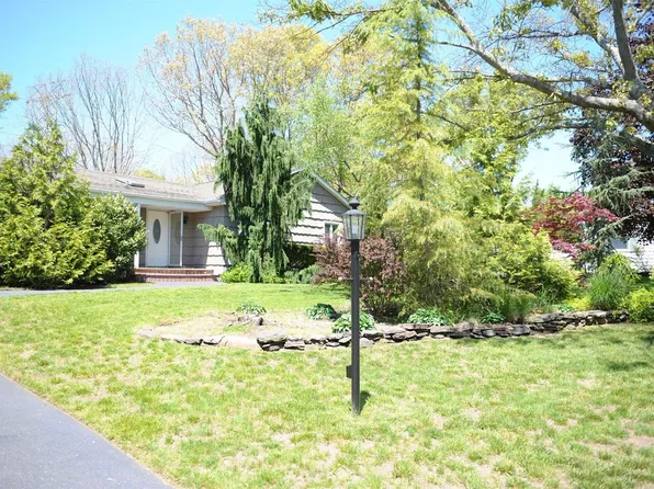 26 Stewart Circle N, Centereach, NY 11720