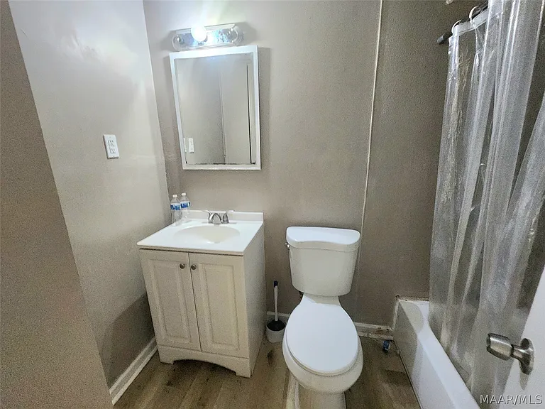 102 White Oak Dr — Photo 9