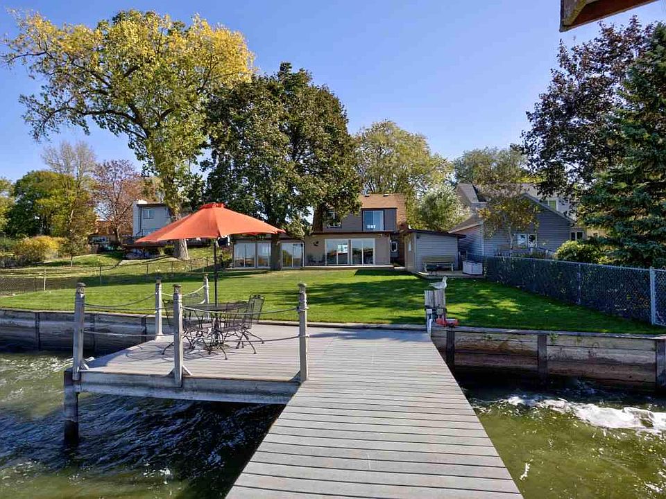 1st image of 760 Lakecrest Dr