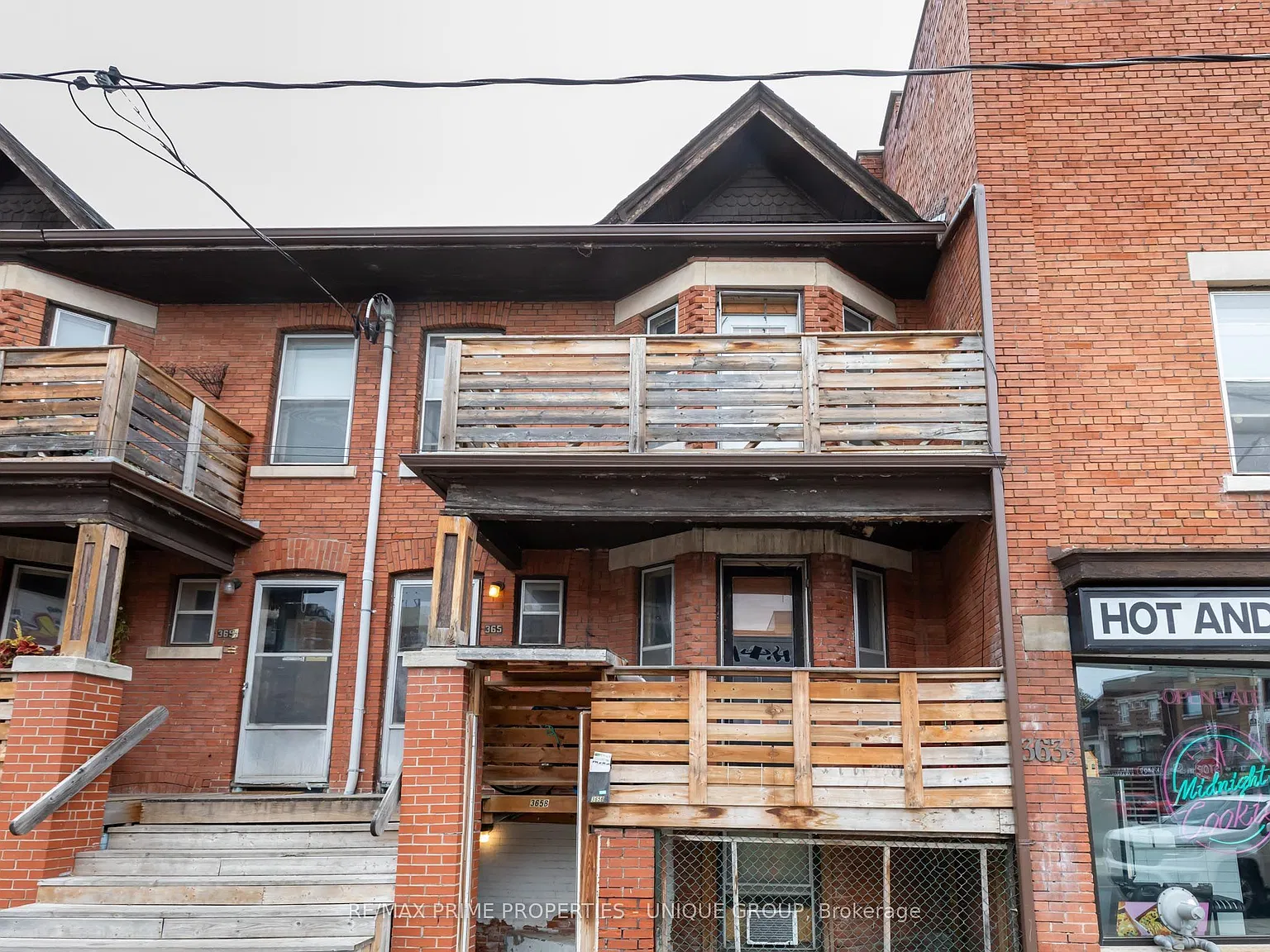 3 bed, $2,800 — Photo 1