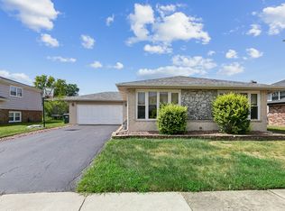 238 S Walnut St, Glenwood, IL 60425