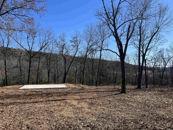 2216 Meadow Creek Dr, Harrison, AR 72601