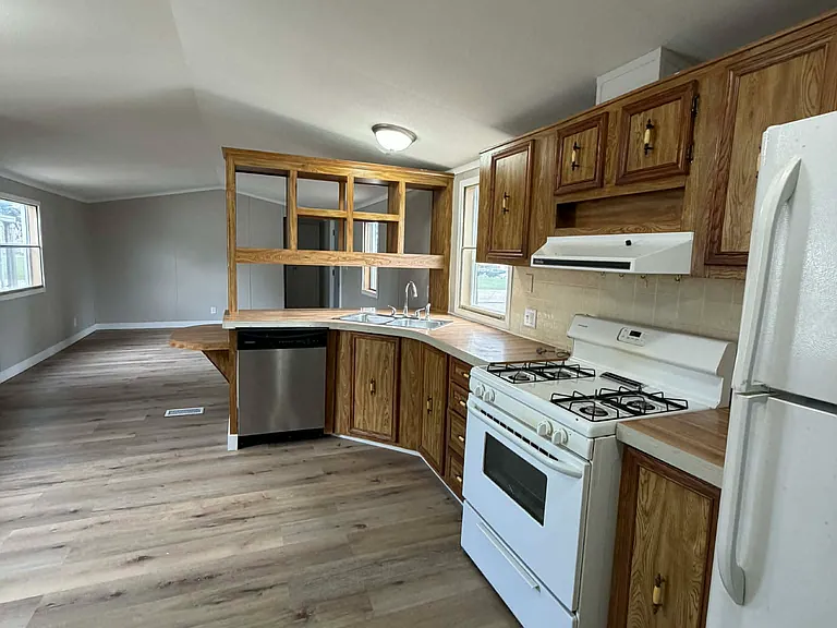 3705 W Locust St #28 — Photo 5
