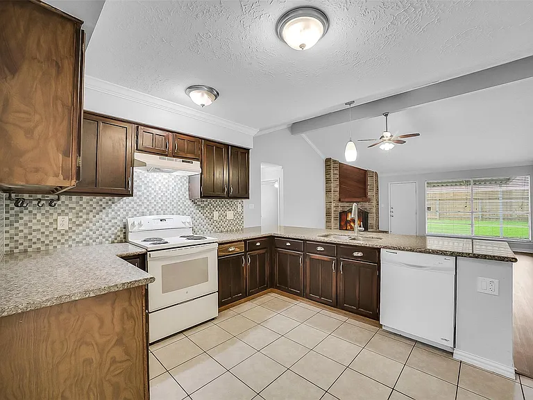 13618 Piney Oaks Dr — Photo 11