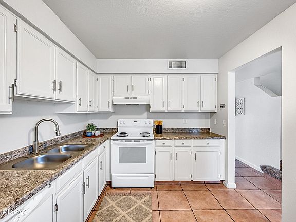 2nd image of 712 W Limberlost Dr Unit 47