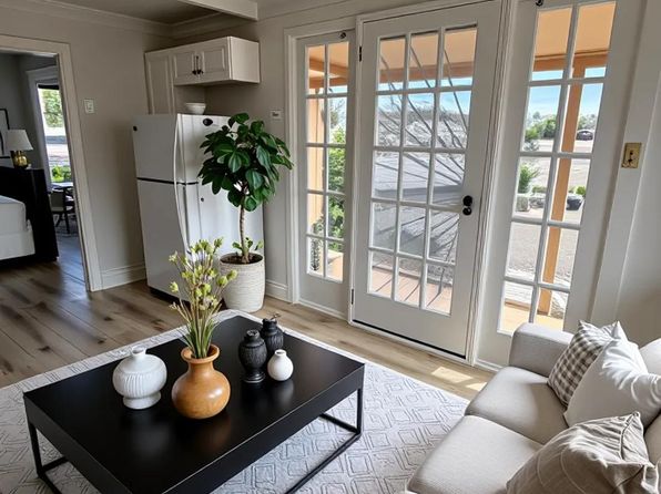 2304 Makanani Dr