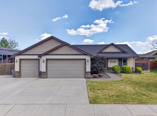 680 Tanglewood Dr, Richland, WA 99352