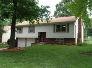 9300 W 76th St, Overland Park, KS 66204