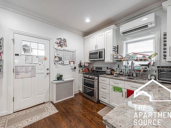 2nd image of 4852 N Talman Ave #1