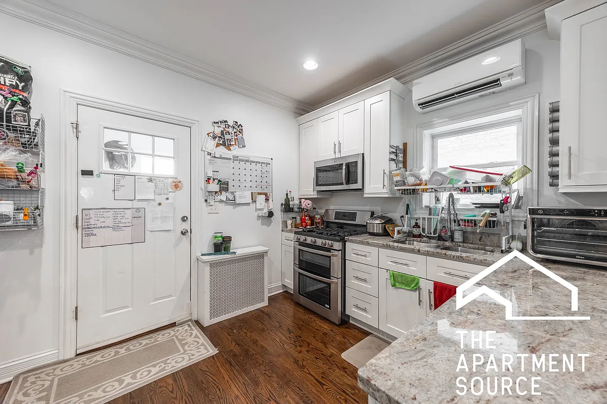 Building Photo - 4852 N Talman Ave #1