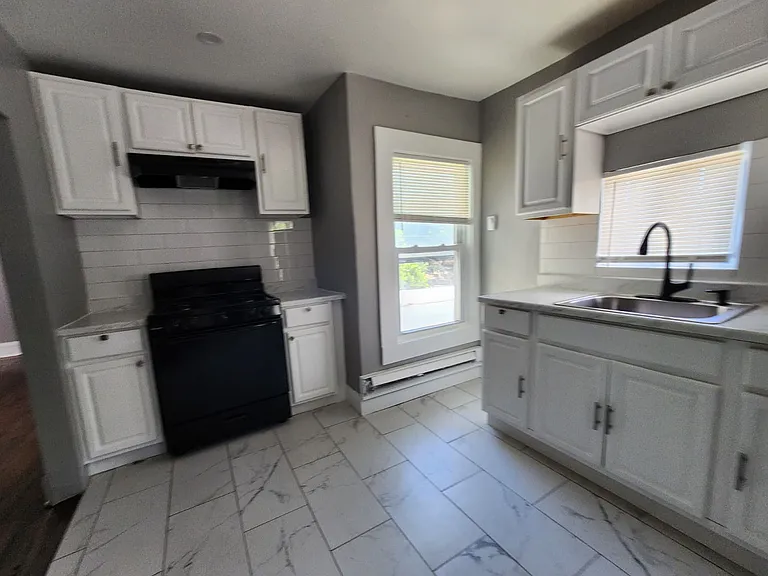 30 Bright St #22 — Photo 1