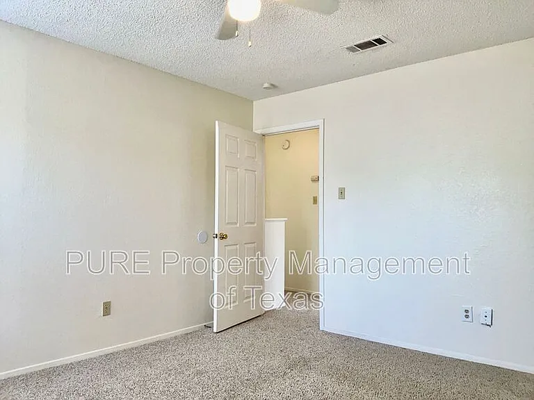 12120 Thompkins Dr #B — Photo 10