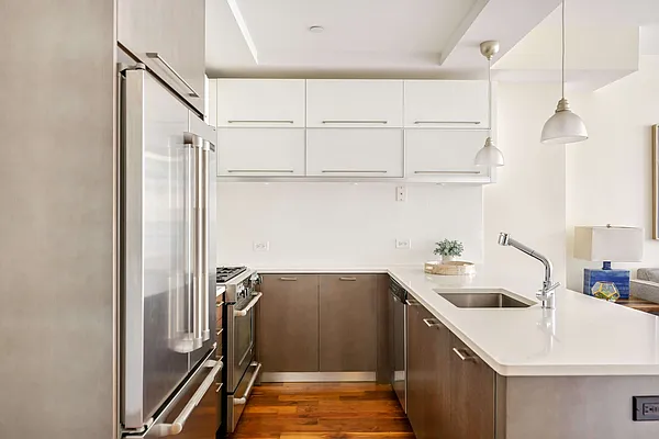 Sold by Compass | media 3