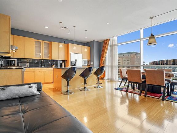 4th image of 555 5th St #825
