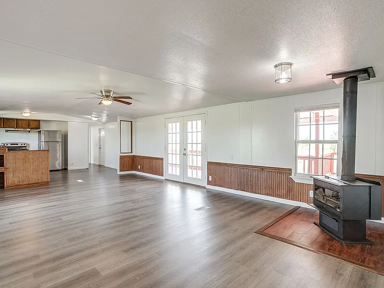 4248 FM 67 — Photo 2