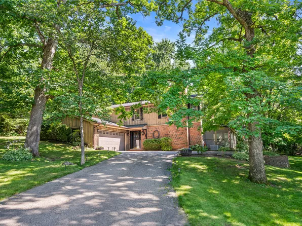 43W975 Nottingham Dr, Elburn, IL 60119