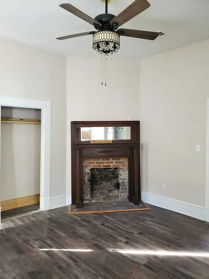 2 bed, 1.5 bath, 1340 sqft, $1,900 — Photo 3