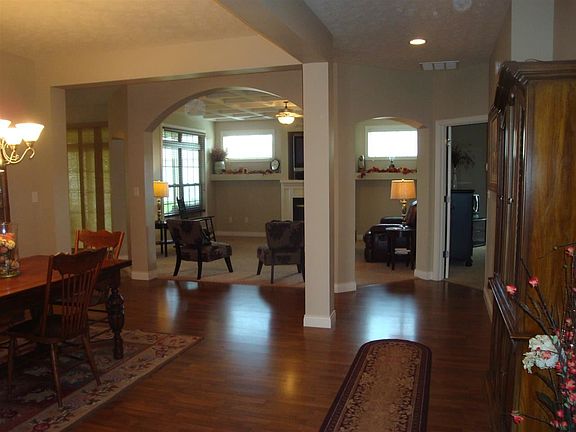 4th image of 3610 Cardigan Ln