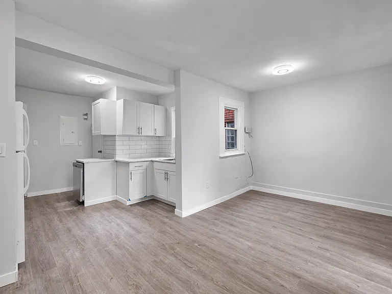 1292 Parent Ave #10 — Photo 7
