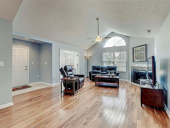 4th image of 16658 Brownstone Ct