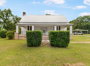 817 S College St, Newton, AL 36352
